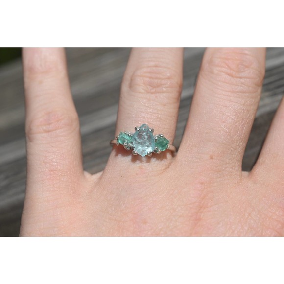 Aquamarine and Emerald engagement ring set size 3 4 5 6 7 8 9 10 11 12 13 - Picture 3 of 6